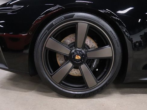 Used 2026 Porsche 911 GTS image 40