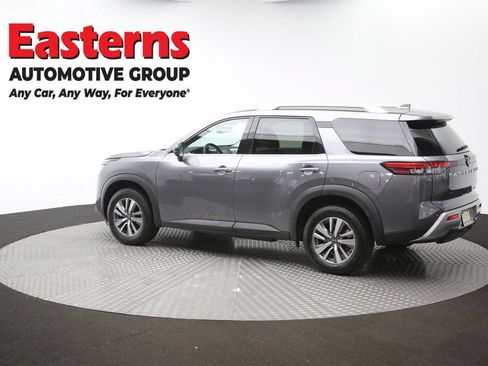 Used 2022 Nissan Pathfinder SL AWD/4WD image 63
