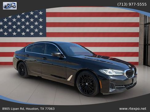 Used 2022 BMW 530i w/ Premium Package RWD image 2
