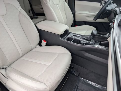 Certified 2025 Kia Sorento S w/ Panoramic Sunroof Package image 25