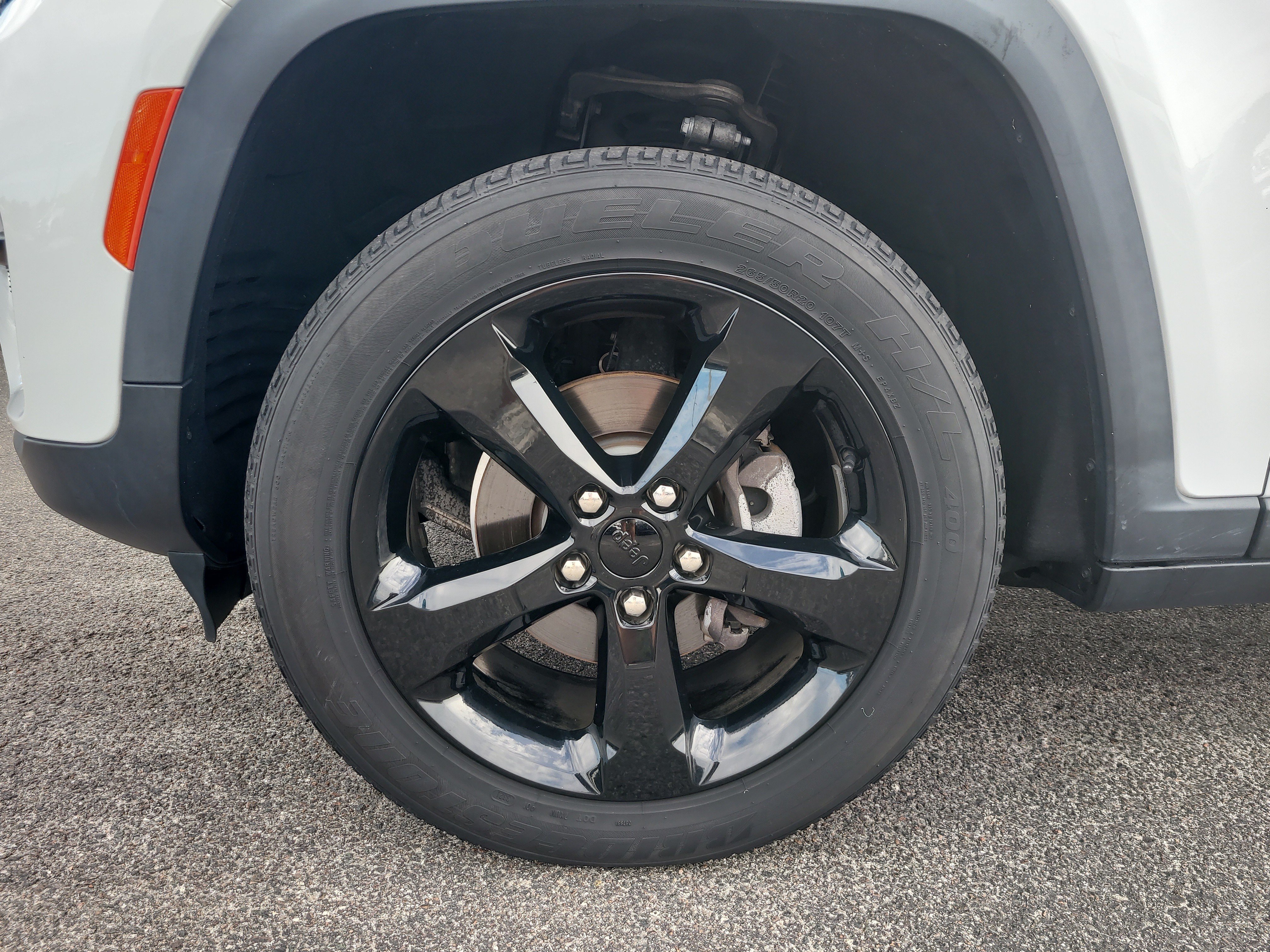 Used 2022 Jeep Grand Cherokee Altitude AWD/4WD image 9