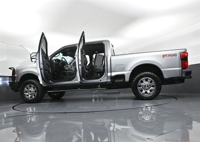 Used 2024 Ford F250 Lariat w/ Lariat Ultimate Package AWD/4WD image 51