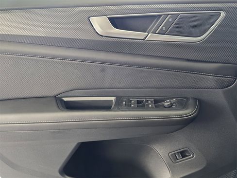 New 2026 Volkswagen Atlas Cross Sport SEL R-Line image 17