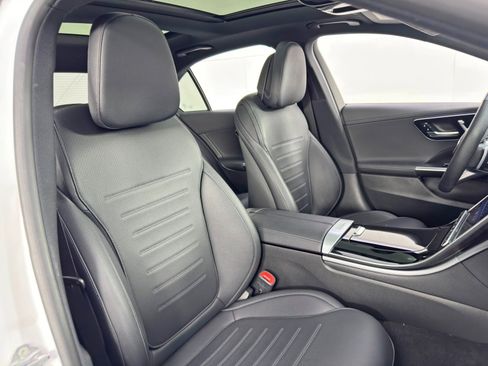 Used 2023 Mercedes-Benz C 300 Sedan image 41