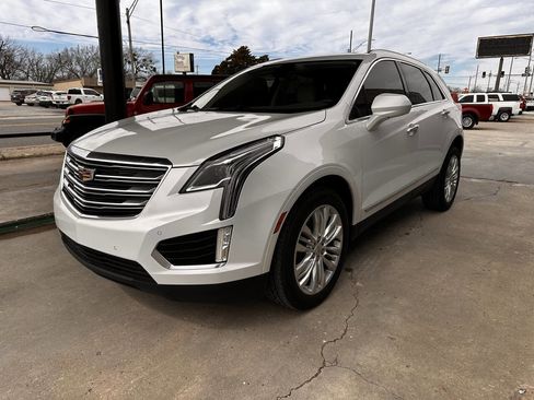 Used 2017 Cadillac XT5 Premium Luxury image 4