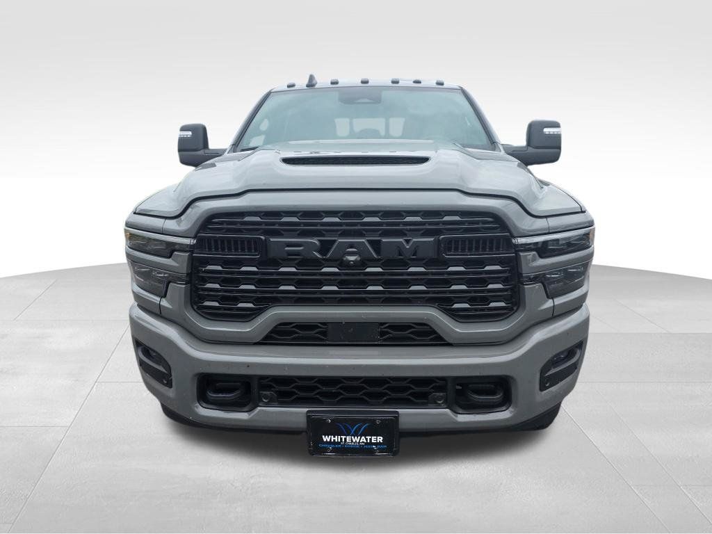Used 2026 RAM 3500 Limited AWD/4WD image 9