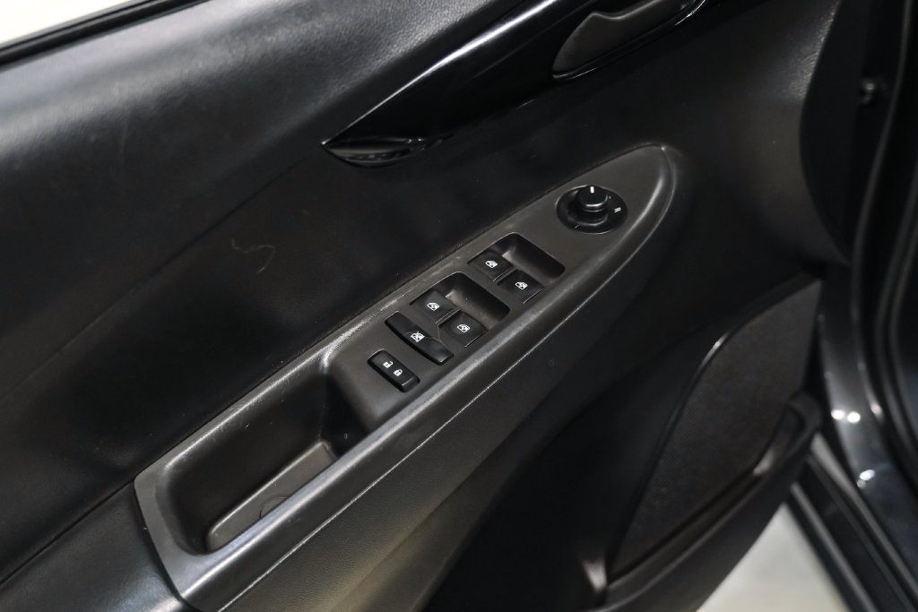 Used 2022 Chevrolet Spark LT FWD image 39