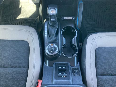 Used 2022 Ford Bronco Wildtrak image 28