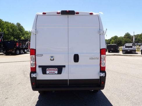 Used 2026 RAM ProMaster 2500 w/ Convenience Group FWD image 6