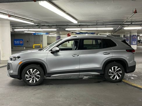 New 2026 Volkswagen Tiguan S image 33