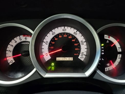 Used 2013 Toyota Tacoma PreRunner w/ SR5 Pkg RWD image 14