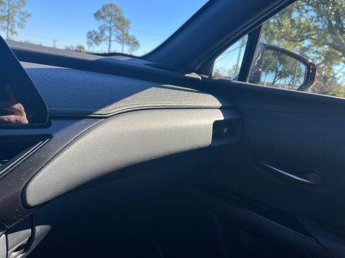 Used 2023 Lexus UX 250h FWD w/ Premium Package image 33