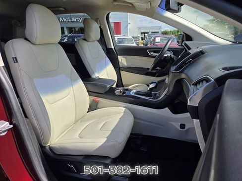 Used 2017 Ford Edge Titanium w/ Technology Package FWD image 19