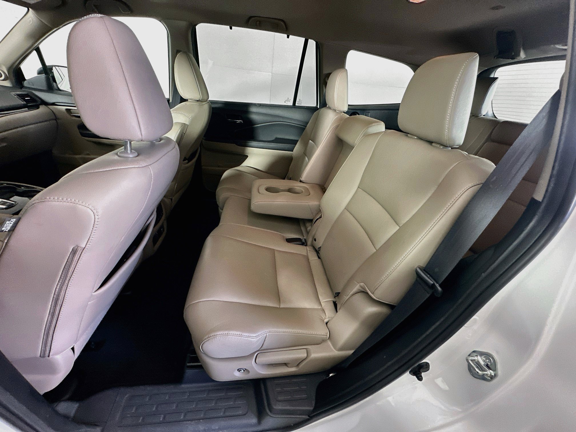 Used 2020 Honda Pilot Touring image 28