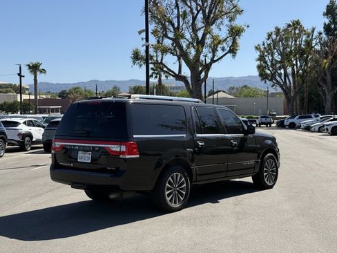 Used 2016 Lincoln Navigator L Select image 5