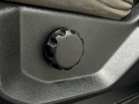 Used 2017 Ford F150 XLT w/ Trailer Tow Package image 15