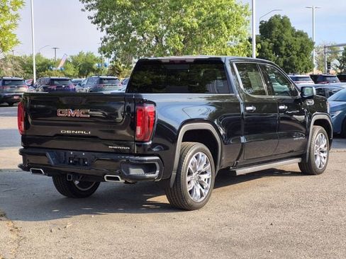 Used 2023 GMC Sierra 1500 Denali w/ Denali Reserve Package AWD/4WD image 3