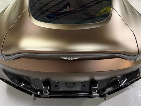 Used 2021 Aston Martin V8 Vantage Base 2dr Coupe image 14