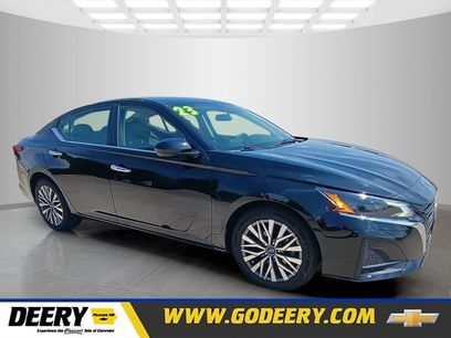 Used 2023 Nissan Altima 2.5 SV