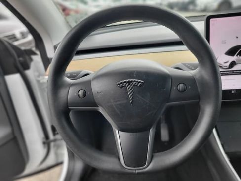 Used 2020 Tesla Model Y Long Range image 20