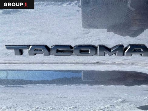 Used 2021 Toyota Tacoma TRD Sport image 10