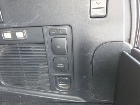 Used 2025 Ford Expedition Platinum w/ Driver's Package image 12