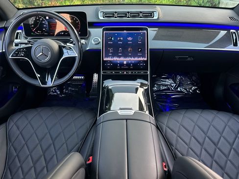 New 2025 Mercedes-Benz S 580 4MATIC Sedan image 2