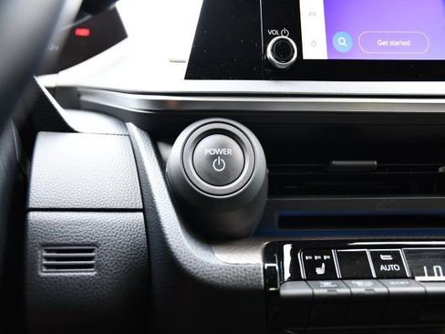 Used 2023 Toyota Prius XLE image 17