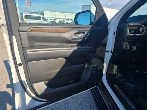 Used 2021 Chevrolet Suburban High Country AWD/4WD image 9
