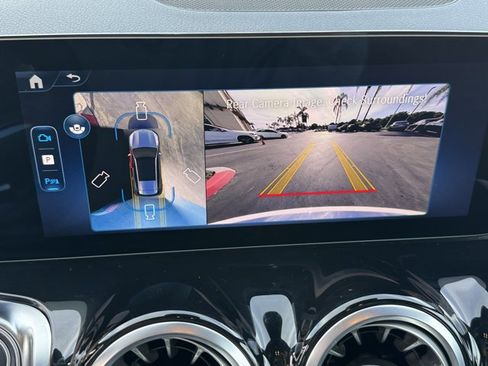 Used 2025 Mercedes-Benz GLB 250 image 22