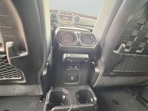 Used 2020 Jeep Wrangler Unlimited Rubicon w/ Quick Order Package 28Y Recon AWD/4WD image 16