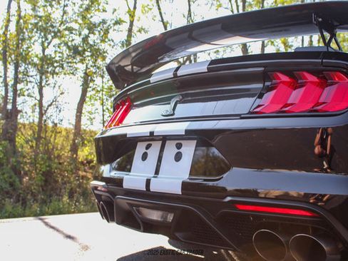 Used 2022 Ford Mustang Shelby GT500 w/ Carbon Fiber Track Pack image 84