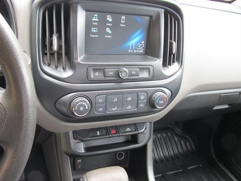 Used 2018 Chevrolet Colorado W/T RWD image 13