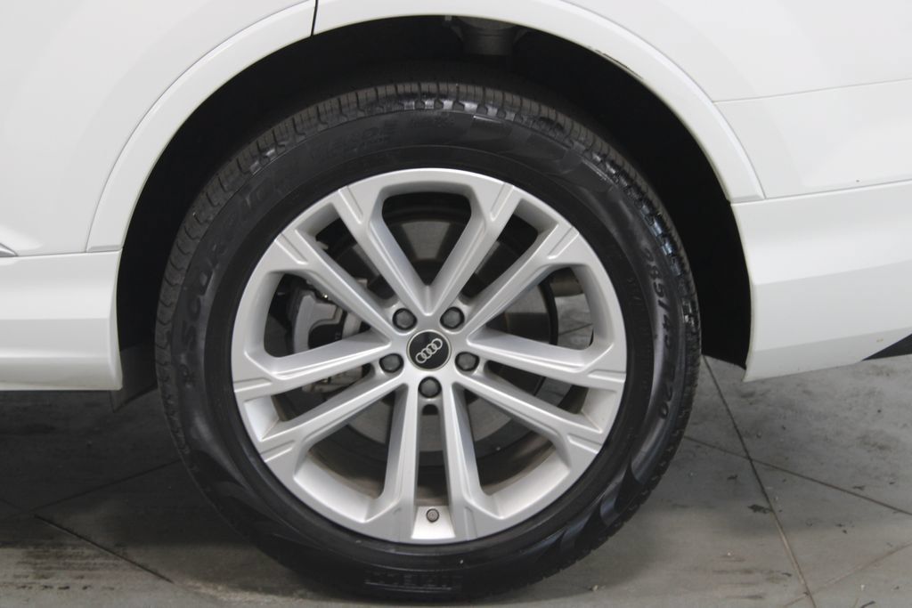 Used 2025 Audi Q7 3.0T Premium Plus AWD/4WD image 17