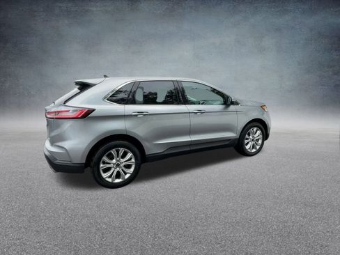 Used 2024 Ford Edge Titanium image 25