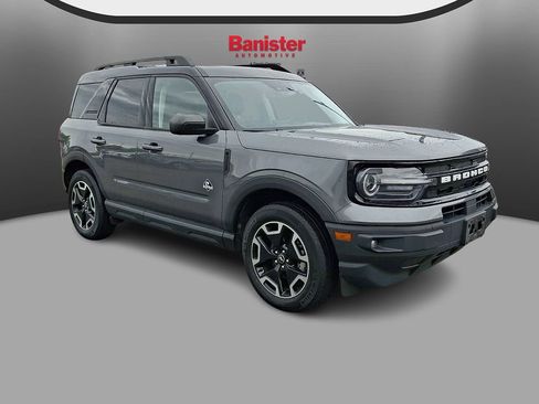 Used 2022 Ford Bronco Sport Outer Banks w/ Tech Package AWD/4WD image 3