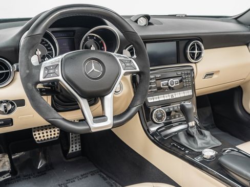Used 2015 Mercedes-Benz SLK 55 AMG image 13