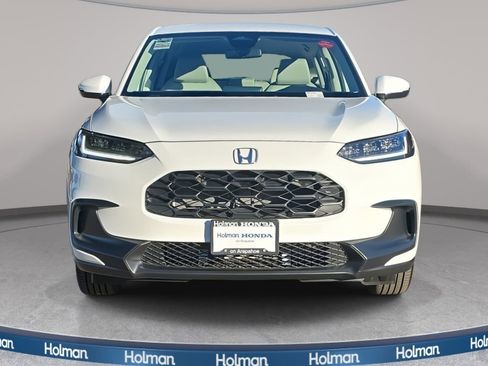 Used 2025 Honda HR-V LX image 3