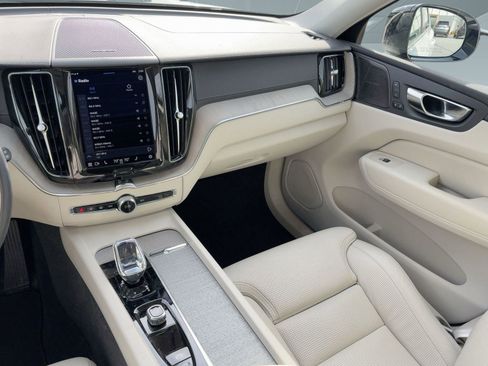 Certified 2023 Volvo XC60 B5 Ultimate w/ Protection Package Premier image 27