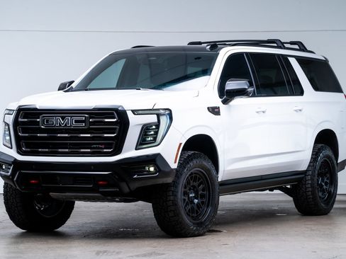 Used 2026 GMC Yukon XL AT4 Ultimate AWD/4WD image 3