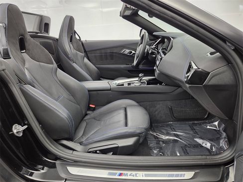 Used 2023 BMW Z4 M40i w/ Premium Package image 15