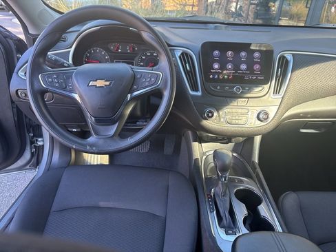 Used 2024 Chevrolet Malibu LT image 33