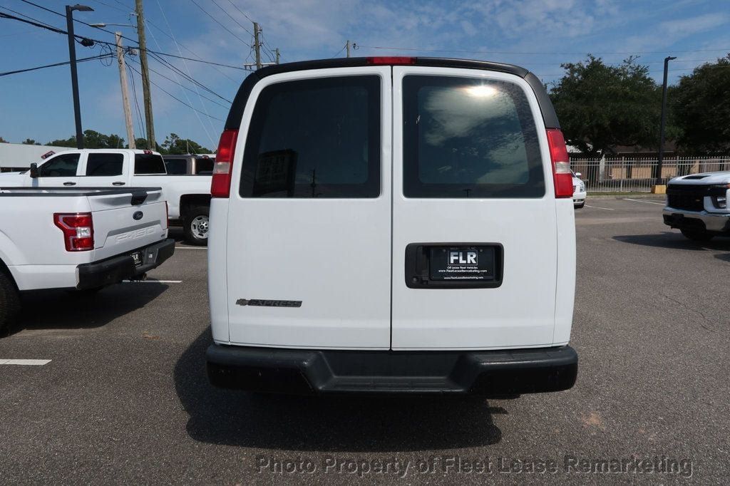 Used 2019 Chevrolet Express 2500 RWD image 4