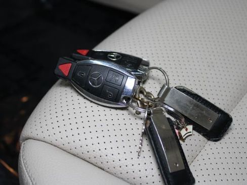 Used 2018 Mercedes-Benz GLC 300 w/ Multimedia Package image 13