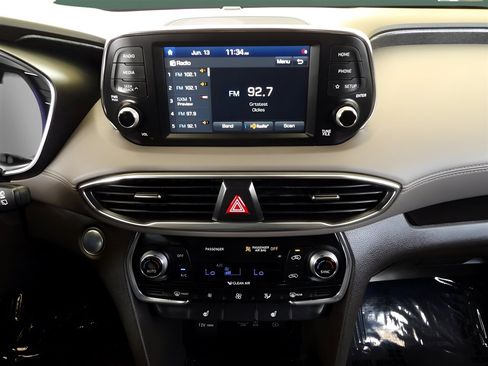 Used 2020 Hyundai Santa Fe SEL w/ Convenience Package image 19