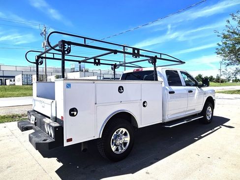 Used 2023 RAM 2500 Tradesman w/ Chrome Appearance Group AWD/4WD image 8