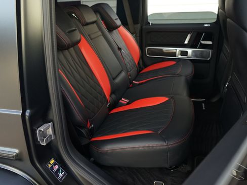 Used 2025 Mercedes-Benz G 63 AMG 4MATIC image 17