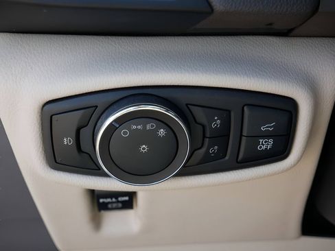 Used 2020 Lincoln Nautilus Reserve FWD image 17