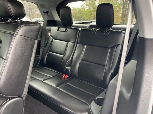 Used 2024 Ford Explorer Limited image 21