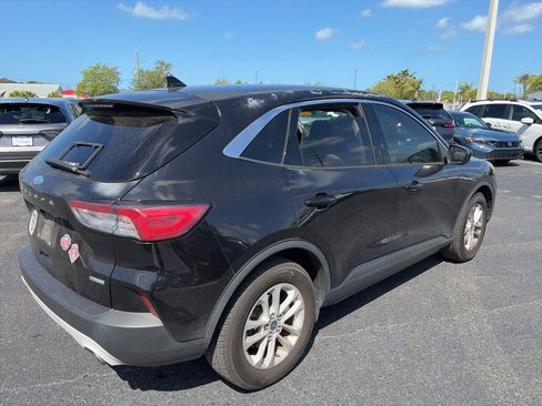 Used 2020 Ford Escape SE image 7